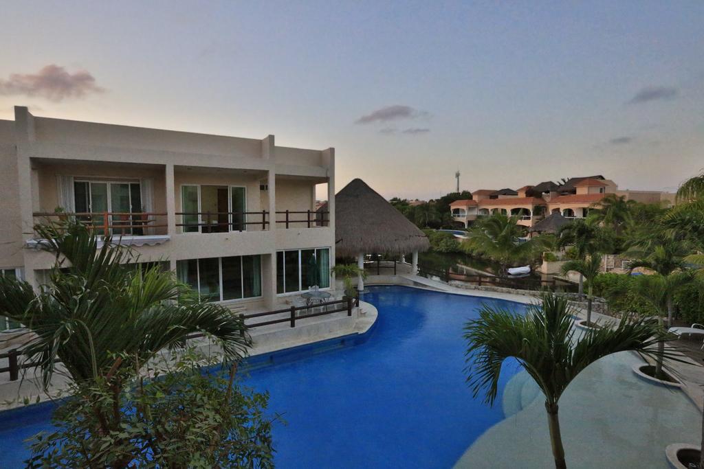 Coral Maya Stay Suites Puerto Aventuras Bagian luar foto
