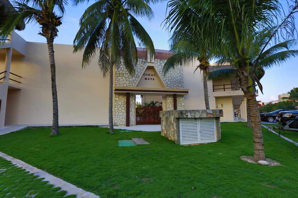 Coral Maya Stay Suites Puerto Aventuras Bagian luar foto