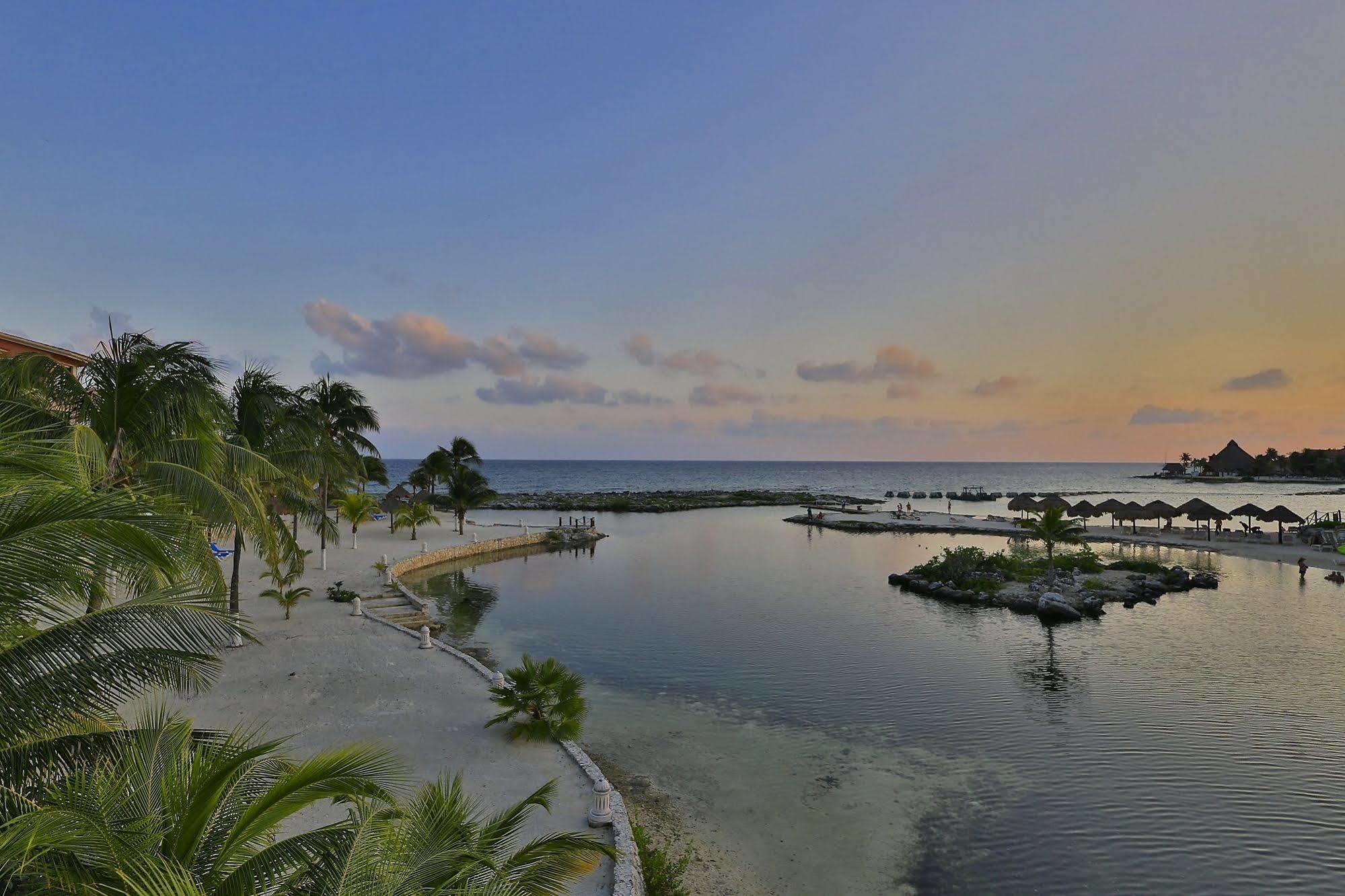 Coral Maya Stay Suites Puerto Aventuras Bagian luar foto