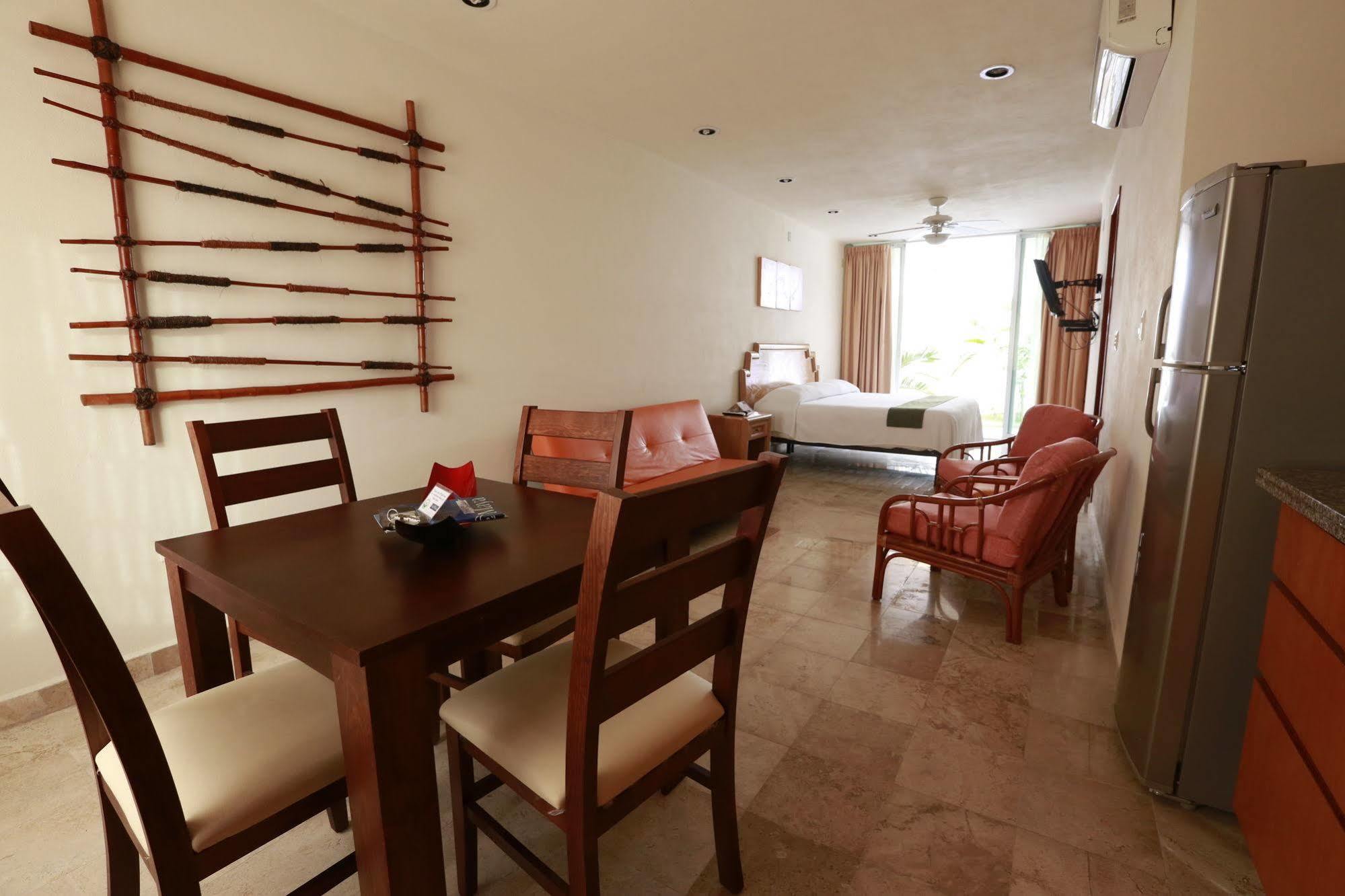 Coral Maya Stay Suites Puerto Aventuras Bagian luar foto